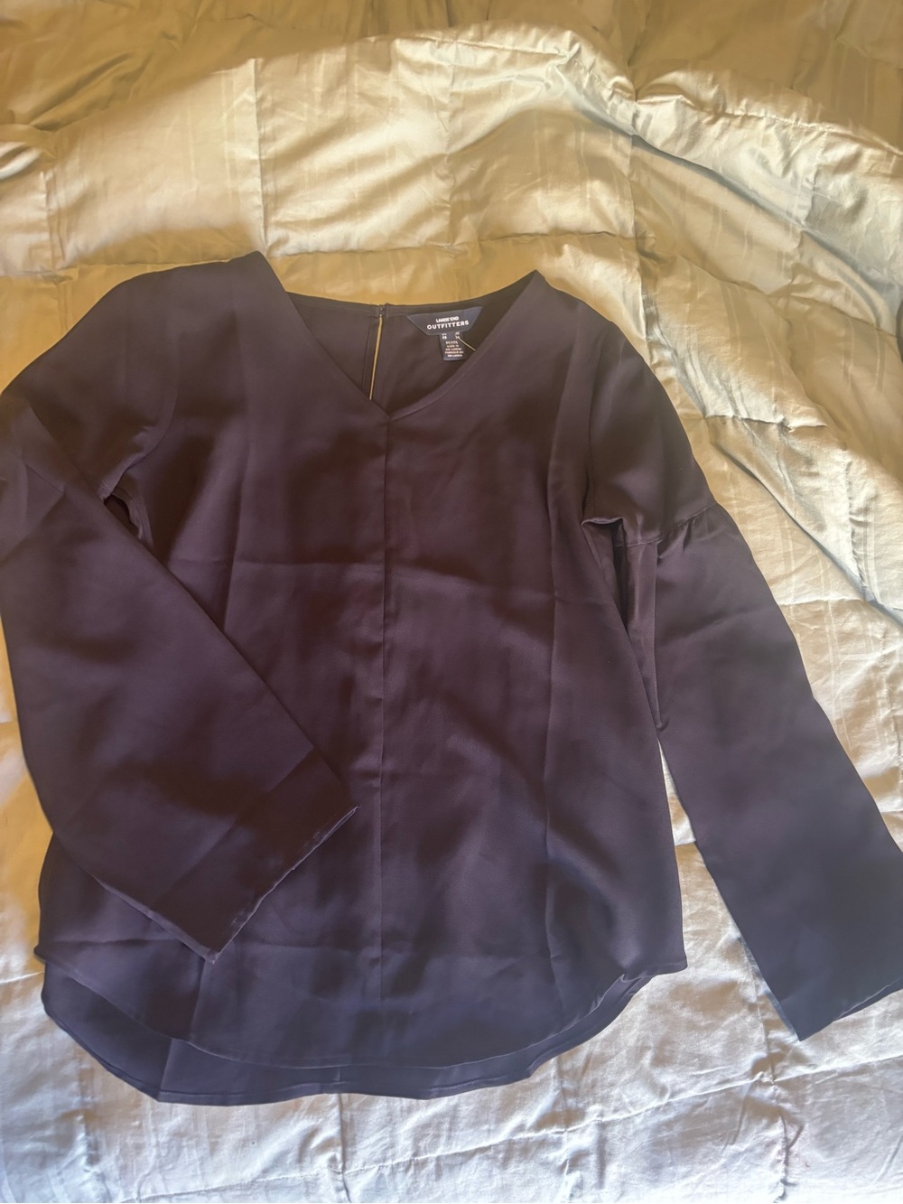 Lands End Outfitters Dark Plum Purple V-Neck Bell Sleeve Blouse Size 2 Petite